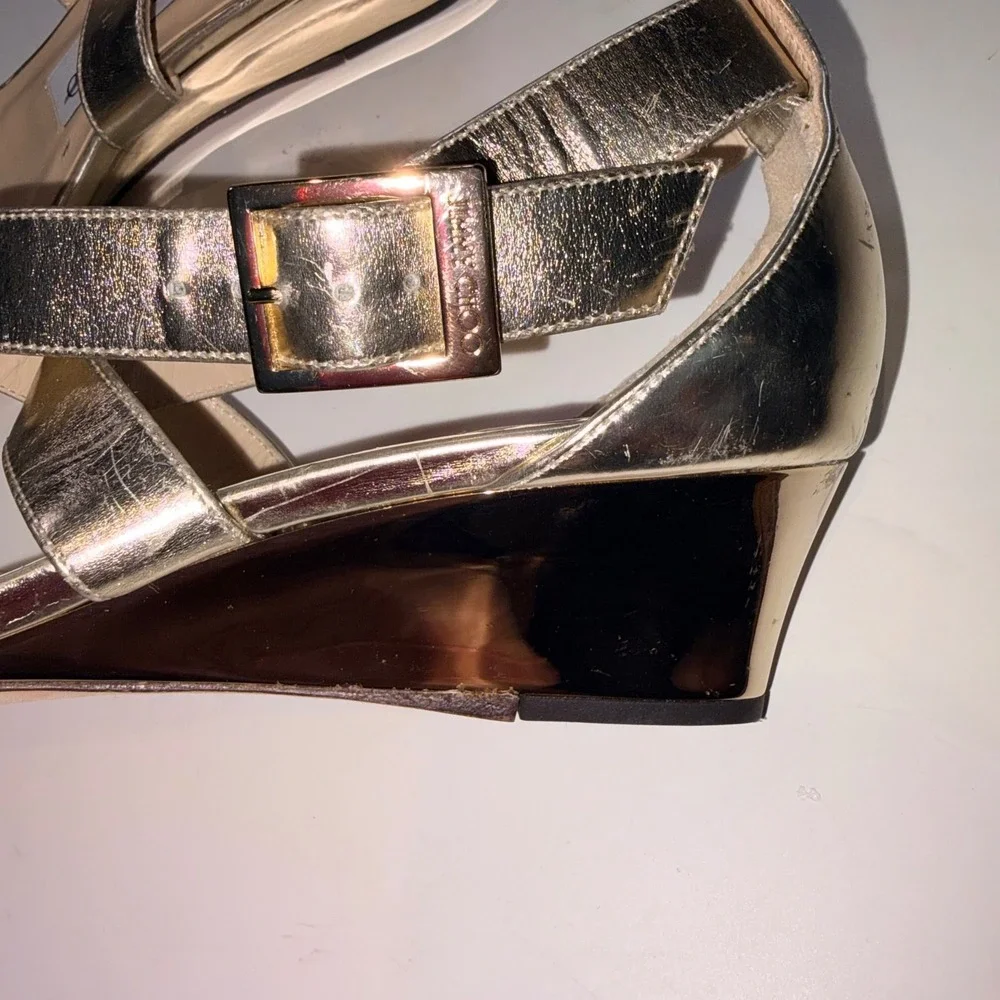Jimmy Choo Wedge Sandals 35 Gold Metallic Leather Strappy Buckle Ankle Strap